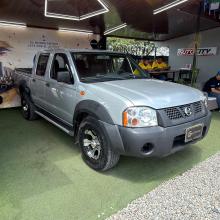 Nissan Frontier 2011 foto 2