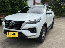 Toyota Fortuner 2023 foto 5